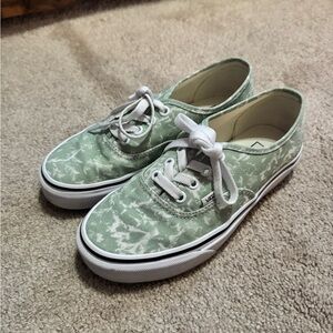 Women’s Vans size 6